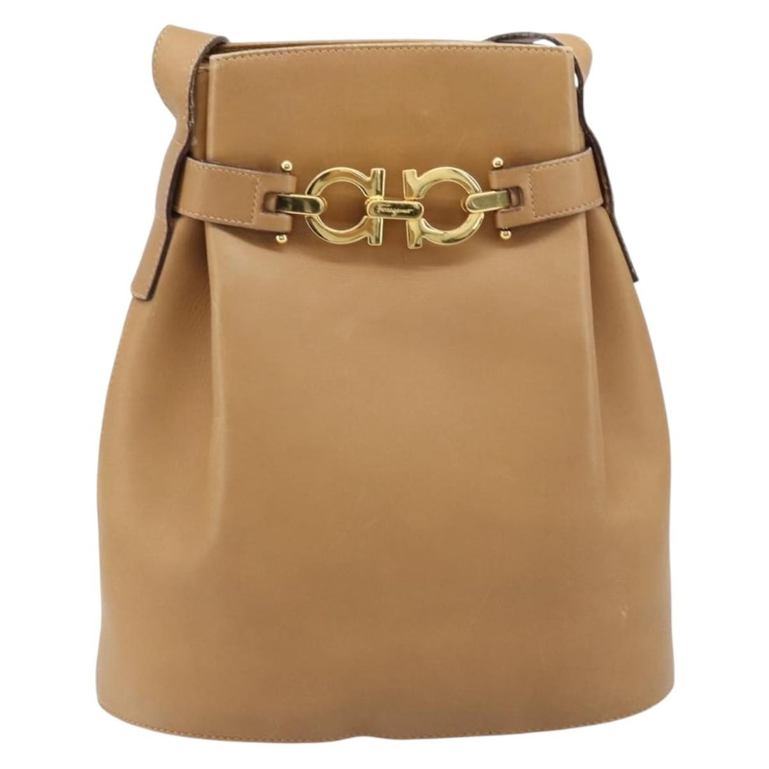 Gancini Beige Leather Shoulder Bag by Salvatore Ferragamo: Gancini Beige Leather Shoulder Bag by Salvatore Ferragamo This Salvatore Ferragamo Gancini shoulder bag is crafted from beige leather and designed for women. It features a spacious interior and a prac