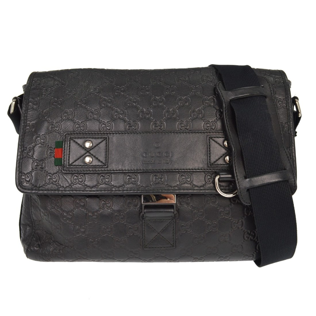 Gucci Guccissima Large Black Leather Crossbody Messenger Bag: Gucci Guccissima Large Black Leather Crossbody Messenger Bag This Gucci Guccissima messenger bag is crafted from black leather and features a large size, making it suitable for casual occasions. The b