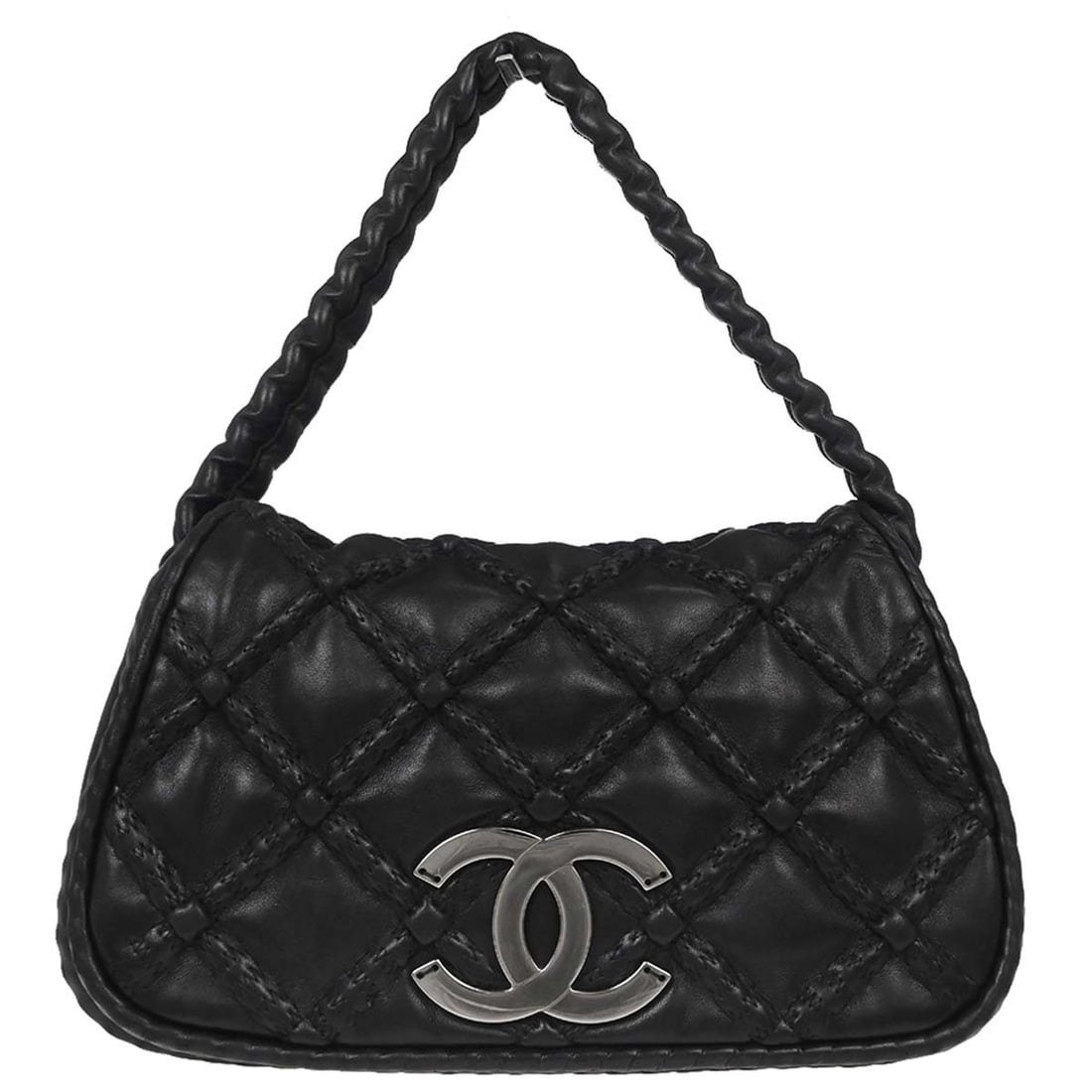 Chanel Medium Black Lambskin Leather Handbag with Logo Accent: Chanel Medium Black Lambskin Leather Handbag with Logo Accent This Chanel black lambskin handbag features a medium size with a classic logo accent, making it an elegant choice for casual occasions. Th