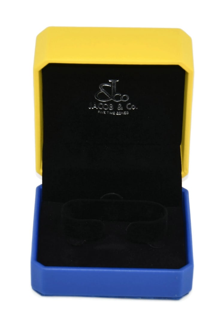 Jacob & Co 5 Time Zone 100% Authentic Watch Presentation Box: Jacob & Co 5 Time Zone 100% Authentic Watch Presentation Box This Jacob & Co. 5 Time Zone Watch Box is a sophisticated presentation box designed to elegantly store your timepieces. Measuring 4 x 4 x 3