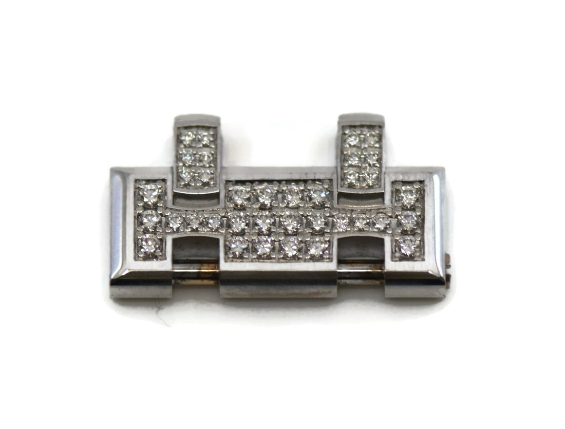 Audemars Piguet Royal Oak 18K White Gold Diamond Band Link 16mm: Audemars Piguet Royal Oak 18K White Gold Diamond Band Link 16mm Enhance your Audemars Piguet Royal Oak watch with this exquisite 18K white gold band link featuring shimmering diamonds. Designed specif