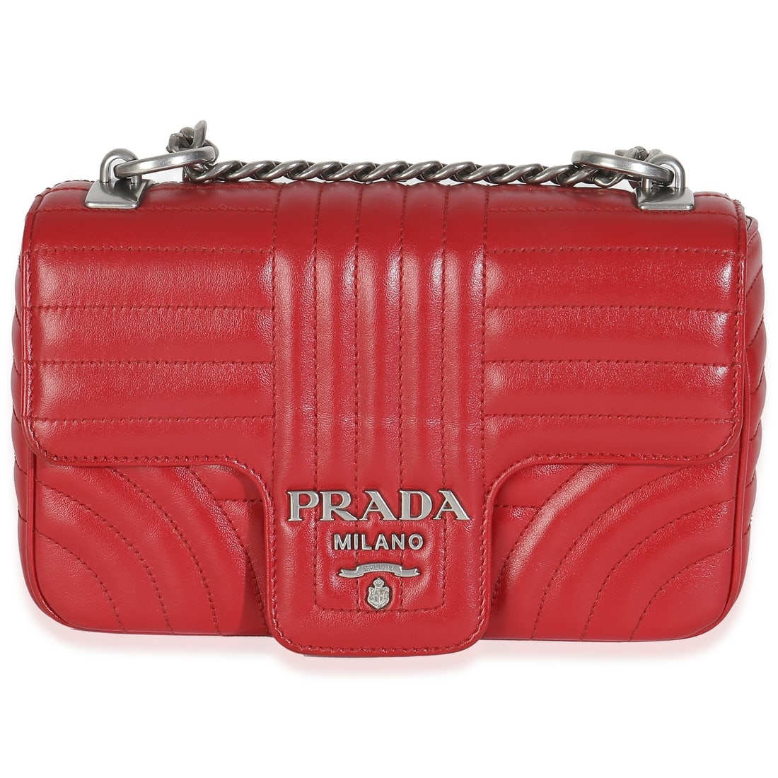 Prada Diagramme Red Leather Medium Chain Shoulder Bag Italy: Prada Diagramme Red Leather Medium Chain Shoulder Bag Italy This Prada Diagramme Medium Chain Flap Bag features soft red calfskin leather with distinctive stitched detailing. Designed for unisex use, 