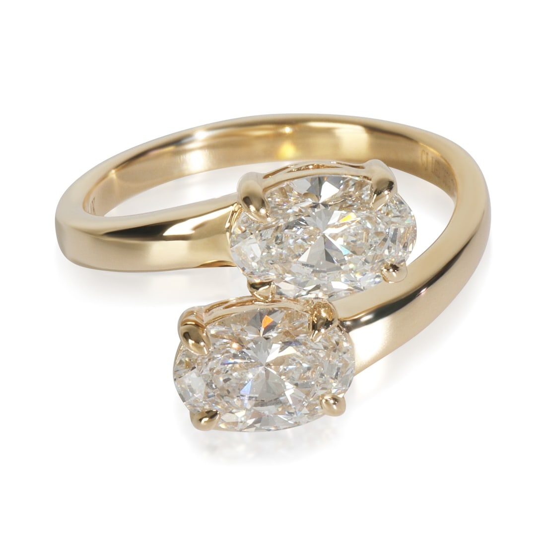 Bypass Style 14K Yellow Gold Ring with 2.01ctw Lab-Grown Diamonds: Bypass Style 14K Yellow Gold Ring with 2.01ctw Lab-Grown Diamonds This pre-owned women's ring features an oval-shaped, lab-grown diamond as the main stone, complemented by additional lab-grown diamond
