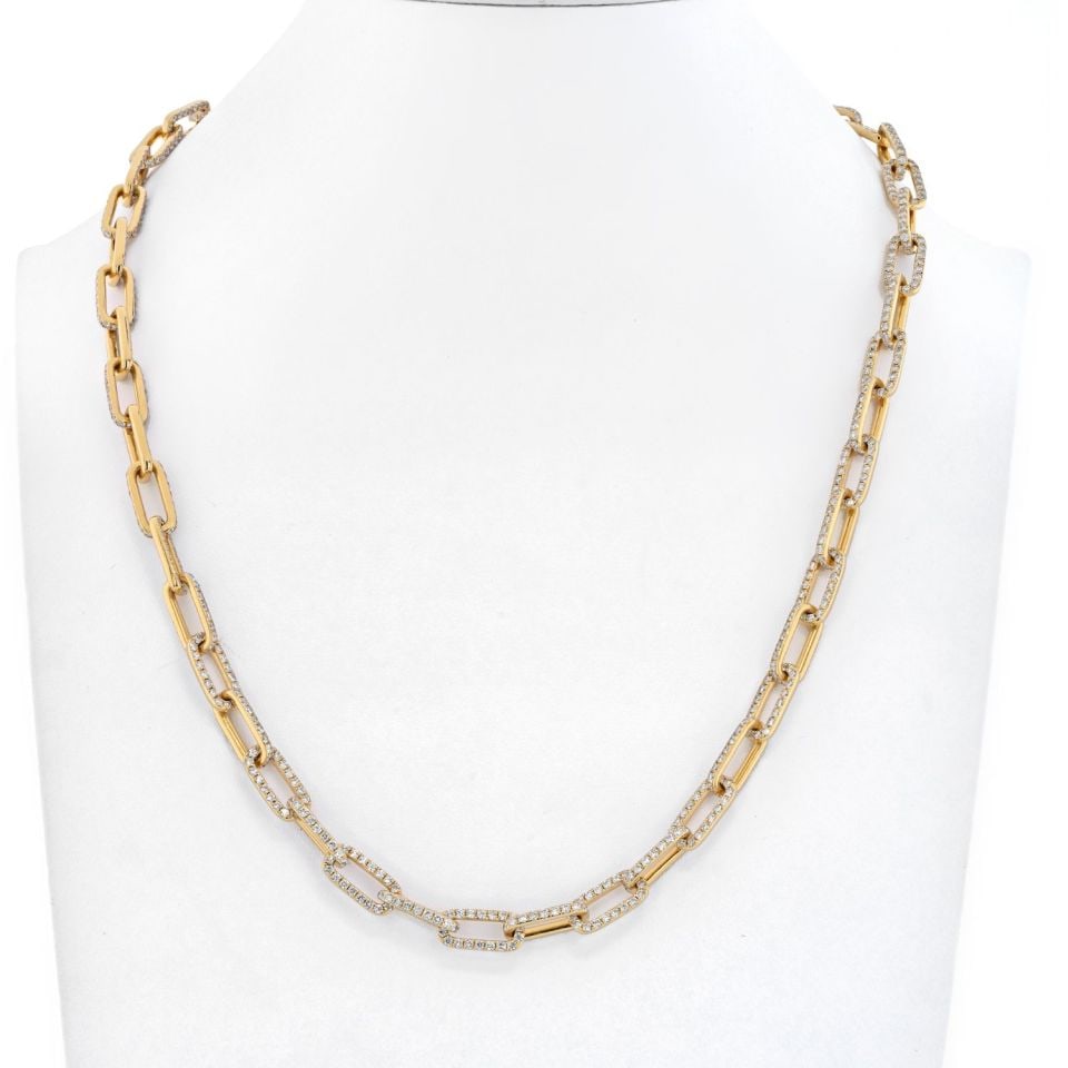 Luxurious 18K Yellow Gold 22 Inch Diamond Link Necklace 25 Cts: Luxurious 18K Yellow Gold 22 Inch Diamond Link Necklace 25 Cts This stunning 18K Yellow Gold Diamond Link Chain Necklace is a luxurious accessory that combines elegance and sparkle. Crafted from solid