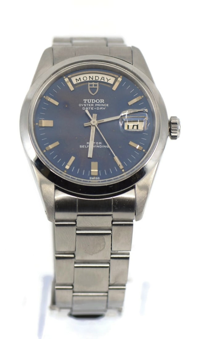 Tudor Oyster Prince Day Date Stainless Steel Automatic Watch 7020: Tudor Oyster Prince Day Date Stainless Steel Automatic Watch 7020 Introducing the Tudor Oyster Prince Day Date, a timeless wristwatch that combines elegance with functionality. This exquisite timepiec