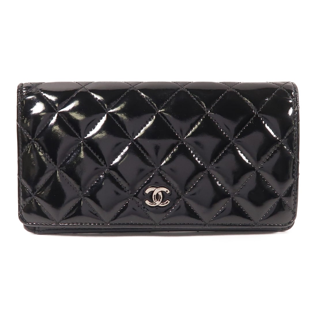 CHANEL Black Patent Leather Bifold Wallet Made in France: CHANEL Black Patent Leather Bifold Wallet Made in France This elegant CHANEL CC Long Wallet features a sleek bifold design crafted from high-quality patent leather in a classic black color. Ideal for 