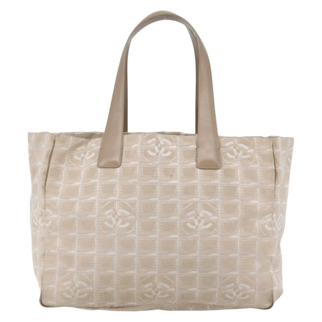 Beige Nylon Chanel Travel Line Tote Bag 34cm by 28cm by 14cm: Beige Nylon Chanel Travel Line Tote Bag 34cm by 28cm by 14cm This pre-owned Chanel Travel Line Tote is crafted from beige nylon and designed for women. It features a spacious interior suitable for eve