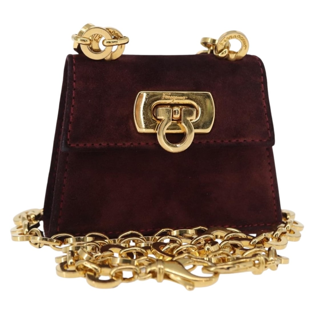 Salvatore Ferragamo Purple Gold Suede Chain Shoulder Bag Auth 152790: Salvatore Ferragamo Purple Gold Suede Chain Shoulder Bag Auth 152790 The Salvatore Ferragamo Chain Gancini Shoulder Bag is a stylish accessory made from high-quality suede in a striking purple and gol