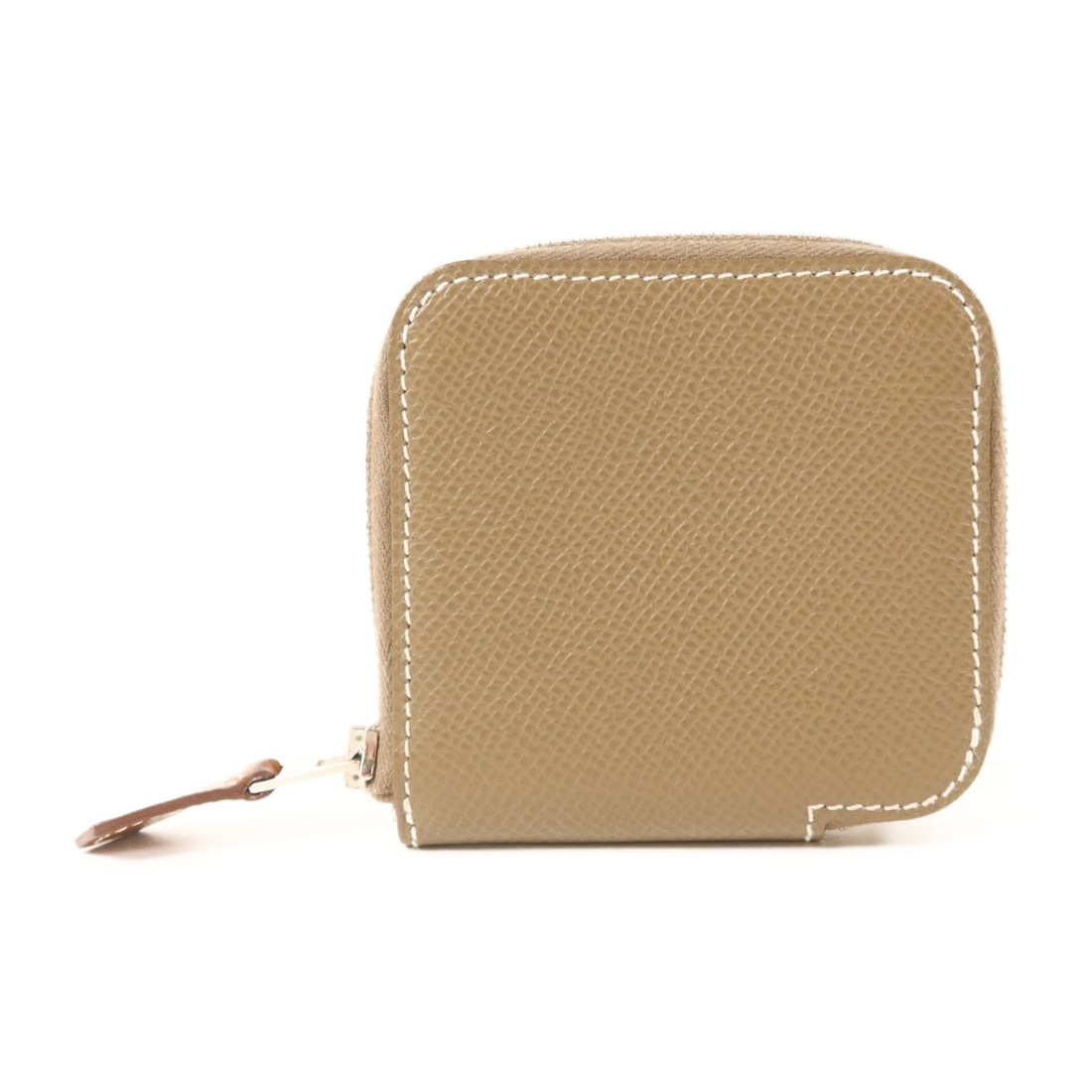 Hermes Etoupe Epsom Leather Coin Purse with Palladium Hardware: Hermes Etoupe Epsom Leather Coin Purse with Palladium Hardware This Hermes compact coin purse features Epsom calfskin leather in an elegant gray tone, designed for women. It offers a practical and sty