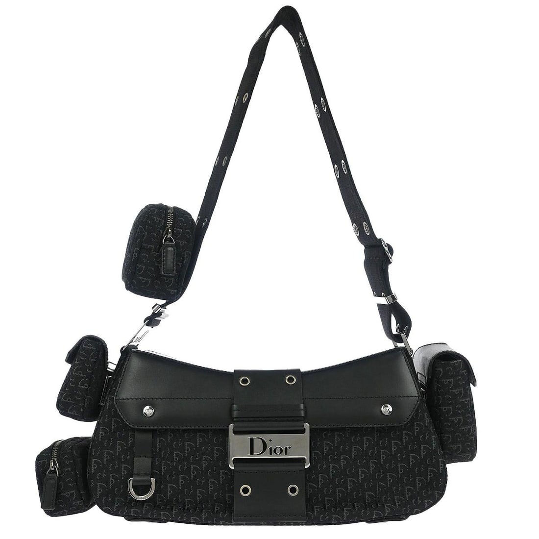 Dior Black Trotter Street Chic Shoulder Bag 07-MA-1012: Dior Black Trotter Street Chic Shoulder Bag 07-MA-1012 Introducing the Christian Dior Black Trotter Street Chic Columbus Shoulder Bag, a stylish and versatile accessory perfect for casual occasions. T