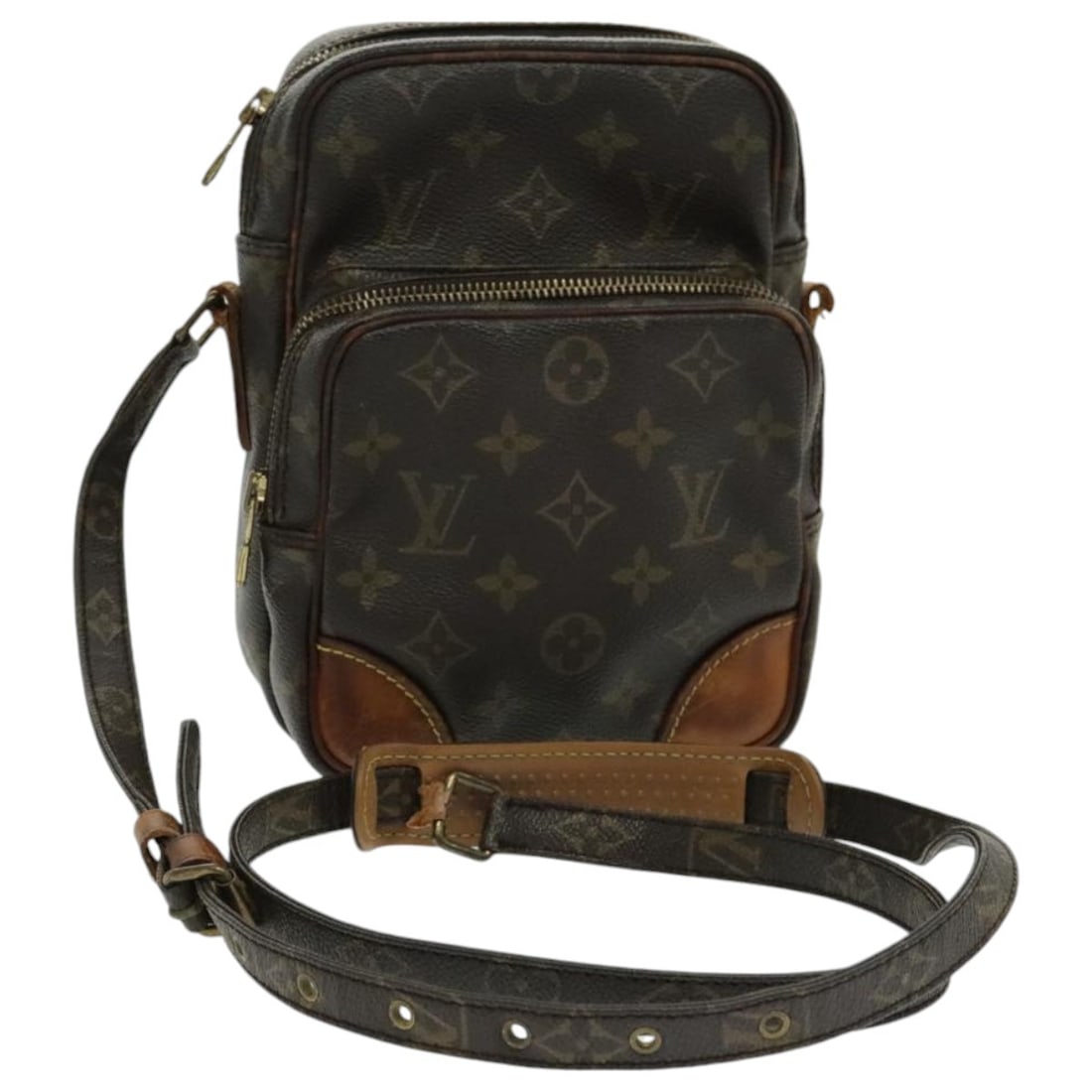 Louis Vuitton Amazon Monogram Canvas Shoulder Bag M45236 France: Louis Vuitton Amazon Monogram Canvas Shoulder Bag M45236 France This Louis Vuitton Amazon shoulder bag features the signature monogram canvas and is designed for women. The bag is made in France and i