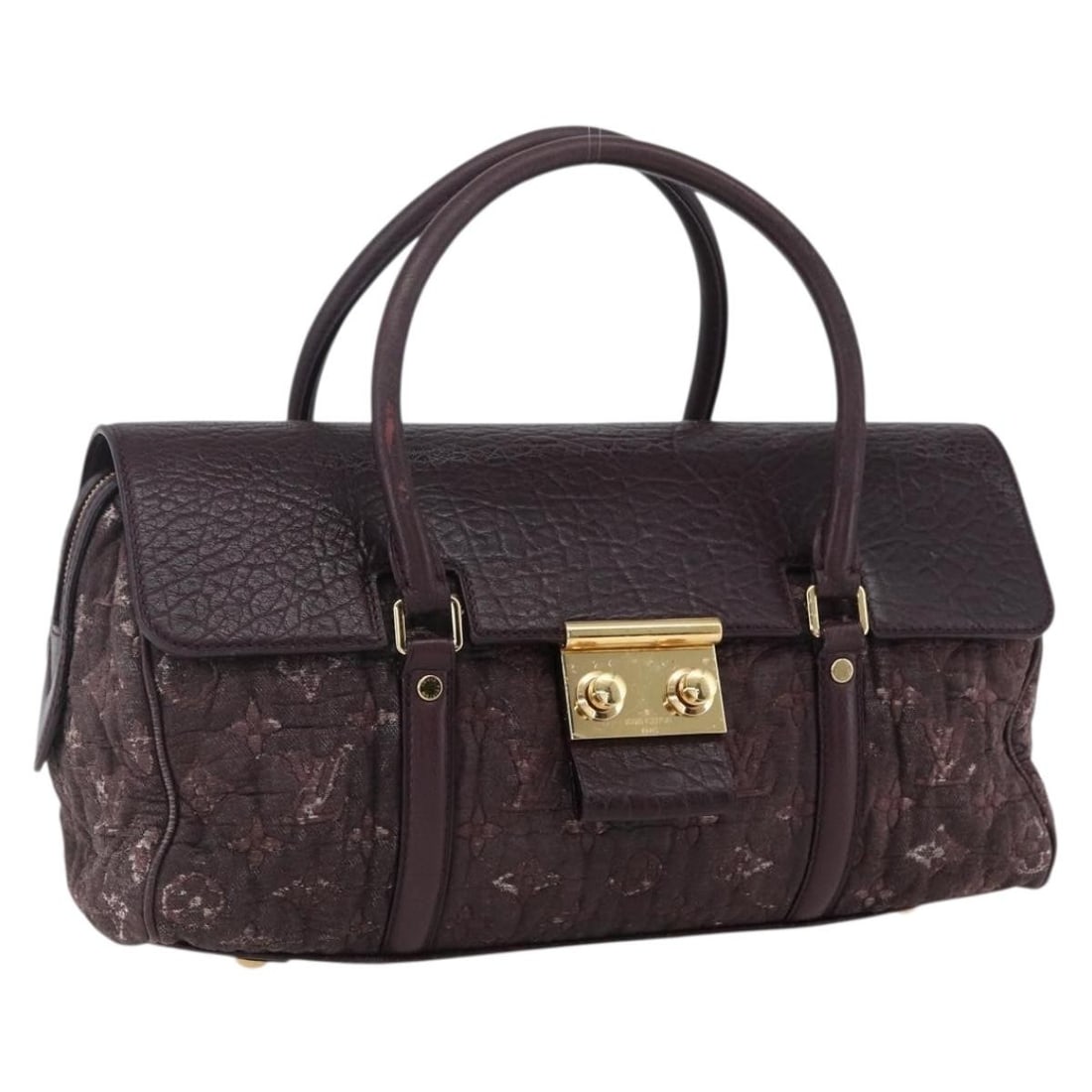 Monogram Canvas Voluptuous Bordeaux Tote Bag by Louis Vuitton M93474: Monogram Canvas Voluptuous Bordeaux Tote Bag by Louis Vuitton M93474 This Louis Vuitton Monogram Voluptuous Tote Bag in Bordeaux features the iconic monogram canvas exterior with Bordeaux accents. Des
