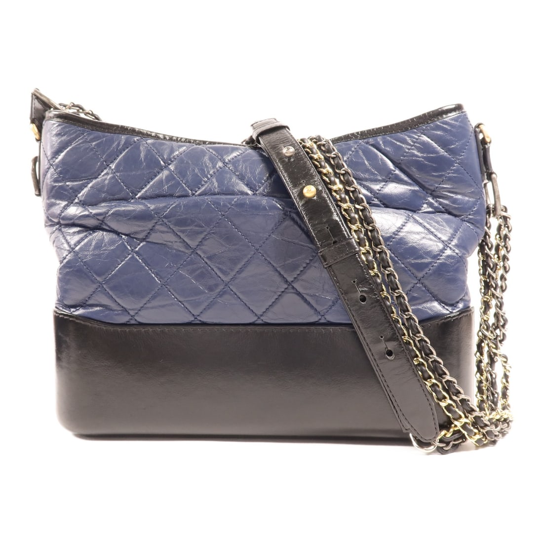 CHANEL Gabrielle Large Navy Black Lambskin Shoulder Bag: CHANEL Gabrielle Large Navy Black Lambskin Shoulder Bag This CHANEL Gabrielle Large Chain Shoulder Bag is a stylish and versatile accessory crafted from high-quality lambskin leather. The exterior is 