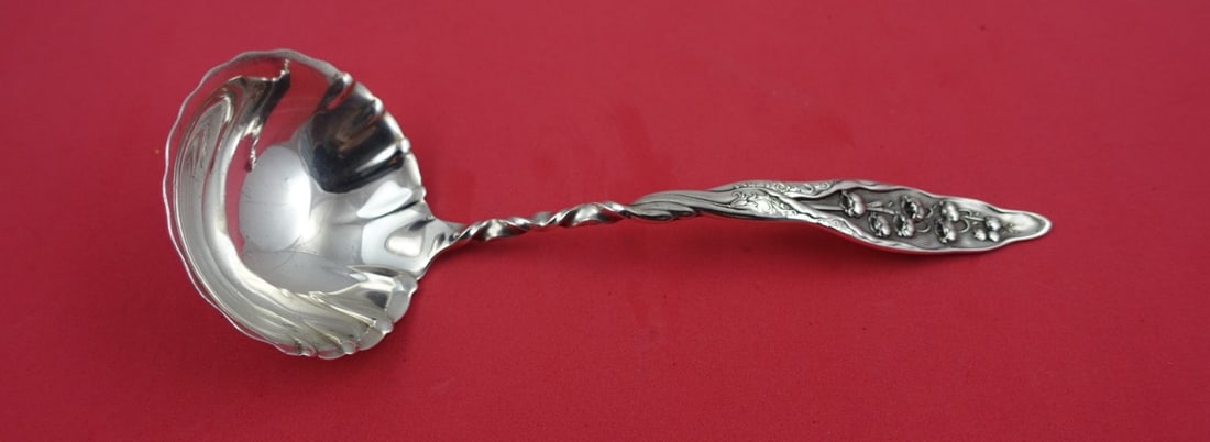 Whiting Sterling Silver 7.5" Bouillon Ladle Lily of the Valley Twisted Handle (1 of 2)