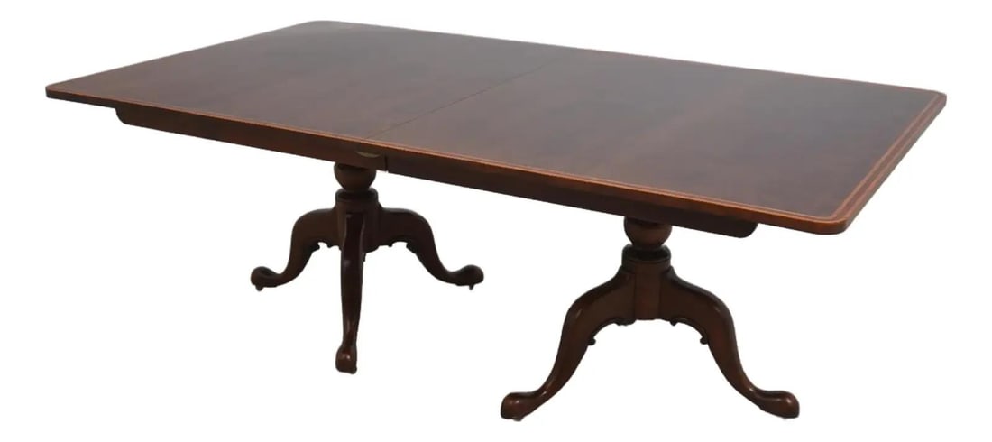 Larry Crossman Handcrafted Mahogany Dining Table with Inlaid Border: Larry Crossman Handcrafted Mahogany Dining Table with Inlaid Border Experience the elegance of this Larry Crossman bench-made mahogany dining room table, a testament to high-quality craftsmanship. Thi