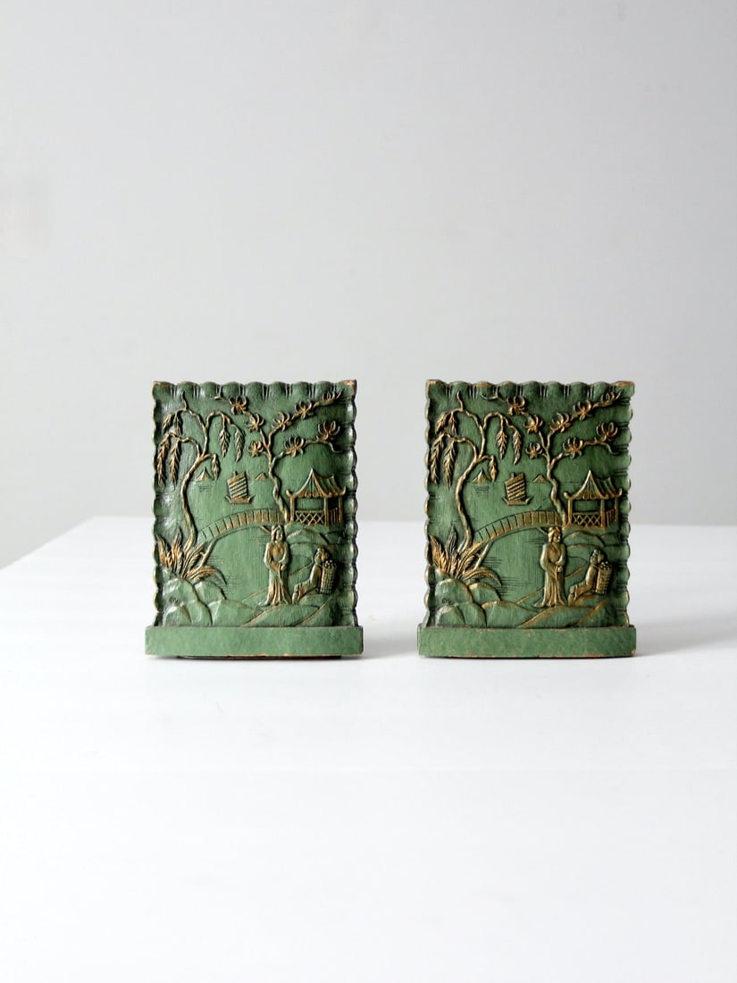 Pair of Syroco Chinoiserie Relief Bookends with Pagoda and Garden Scene (1 of 10)