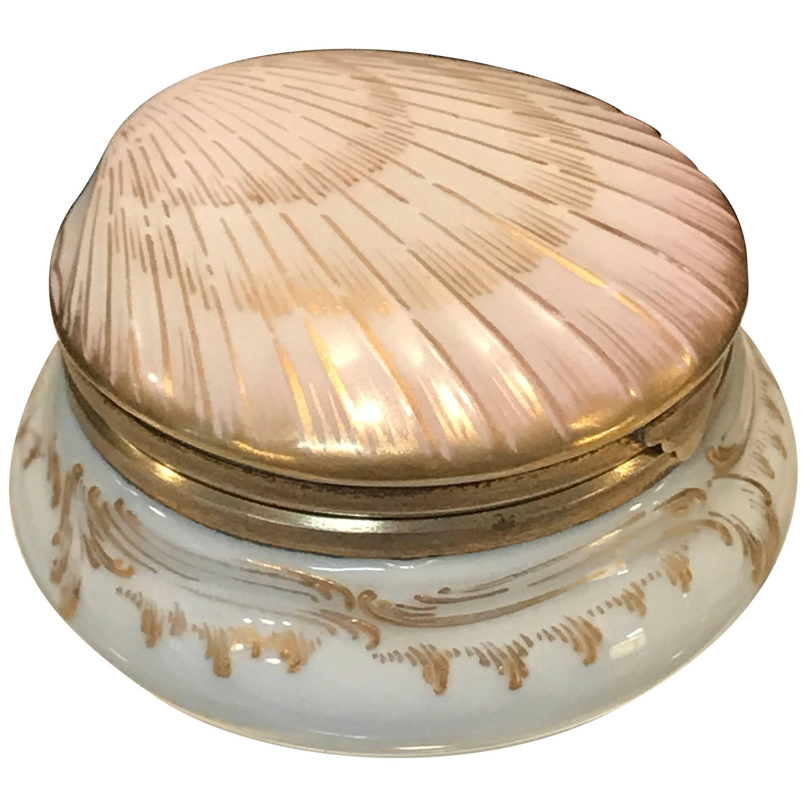 KPM Late 19th Century Hand-Painted Shell & Flower Box: KPM Late 19th Century Hand-Painted Shell & Flower Box This exquisite KPM cabinet or patch box features a stunning shell and flower motif. The lid is masterfully crafted to resemble a clam shell, with 