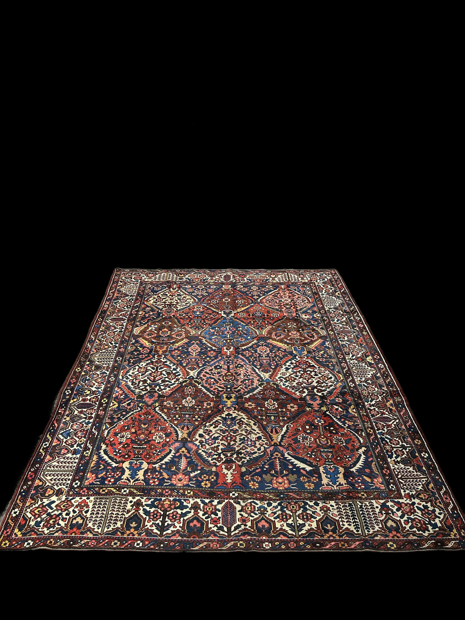 10.6 x 13.5 Hand-Knotted Persian Bakhtiari Rug in Orange-Red: 10.6 x 13.5 Hand-Knotted Persian Bakhtiari Rug in Orange-Red Free continental US Shipping Enhance your home decor with this exquisite 10.6 x 13.5 Semi-Antique Hand-knotted Persian Bakhtiari Rug, featu
