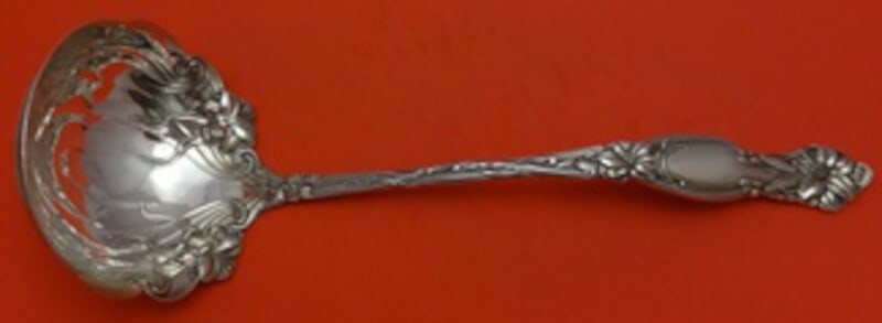 International Silver Frontenac Sterling Soup Ladle 10 1/2 Inches: International Silver Frontenac Sterling Soup Ladle 10 1/2 Inches This impressive soup ladle, crafted in the Frontenac pattern by International Silver, boasts a generous length of 10 1/2 inches. Made e