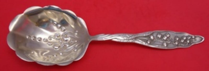Whiting Sterling Silver 8 3/8" Lily of the Valley Berry Spoon: Whiting Sterling Silver 8 3/8" Lily of the Valley Berry Spoon This exquisite serving spoon features the elegant 'Lily of the Valley' pattern by Whiting, crafted from premium sterling silver. Measuring