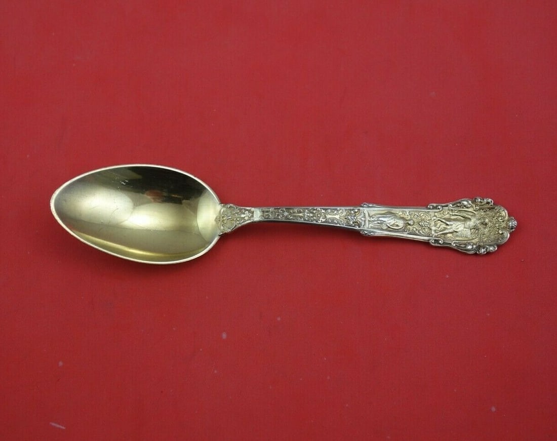 Gorham Coligni Gold Sterling Silver 7" Place Soup Spoon: Gorham Coligni Gold Sterling Silver 7" Place Soup Spoon Discover the elegance of the Coligni Gold pattern by Gorham with this exquisite sterling silver place soup spoon. Measuring 7 inches in length, 