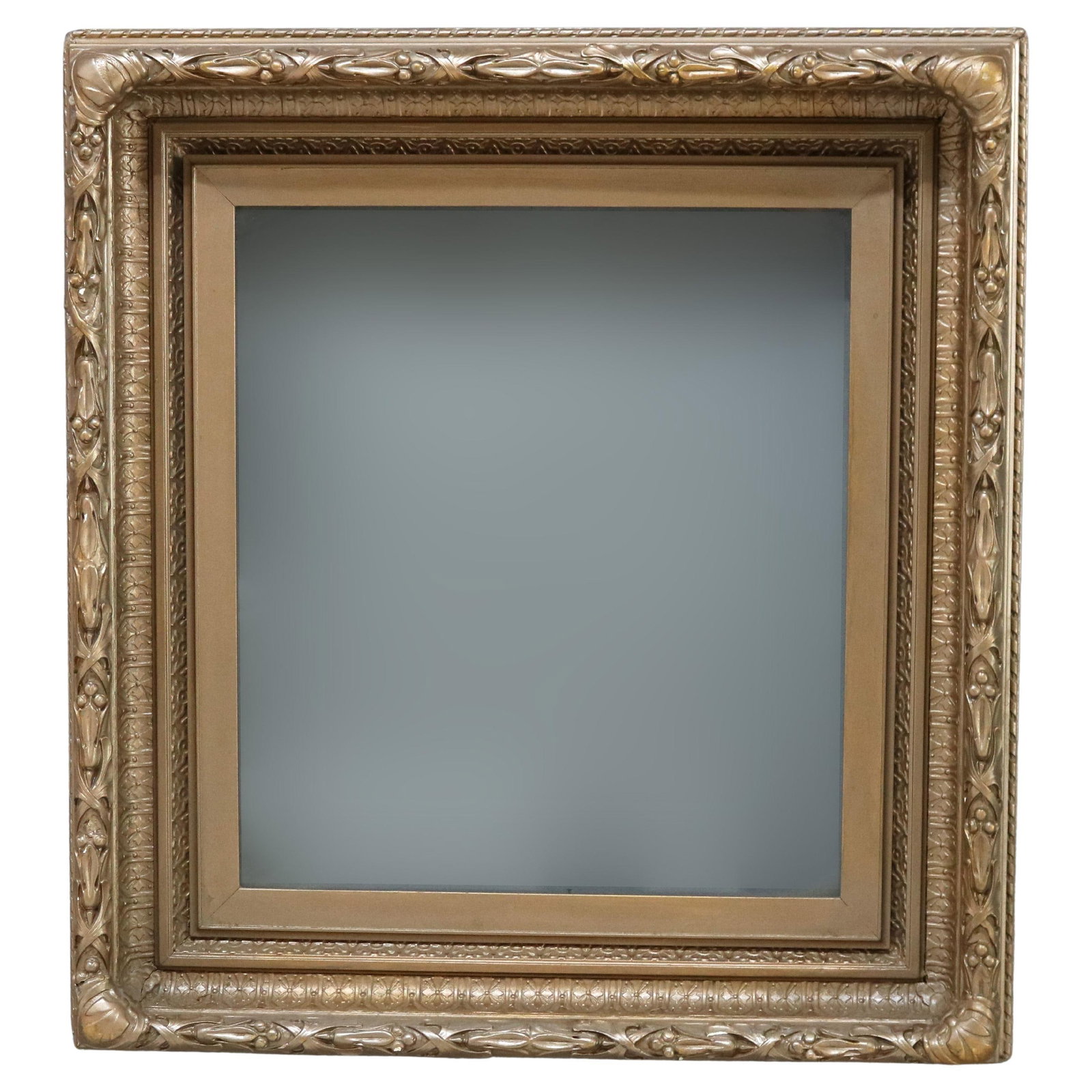 Vintage Giltwood Frame with Glass Early 20th Century C1900: Vintage Giltwood Frame with Glass Early 20th Century C1900 This exquisite antique carved gilt wood frame, dating back to around 1900, is a stunning example of early 20th-century craftsmanship. It feat