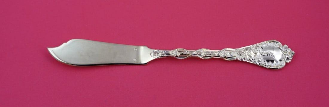Odiot Demidoff Vermeil Sterling Silver Fish Knife 8 3/4 Unused: Odiot Demidoff Vermeil Sterling Silver Fish Knife 8 3/4 Unused Introducing the exquisite Demidoff Vermeil Fish Knife by Odiot, crafted from high-quality sterling silver. This elegant knife features a 