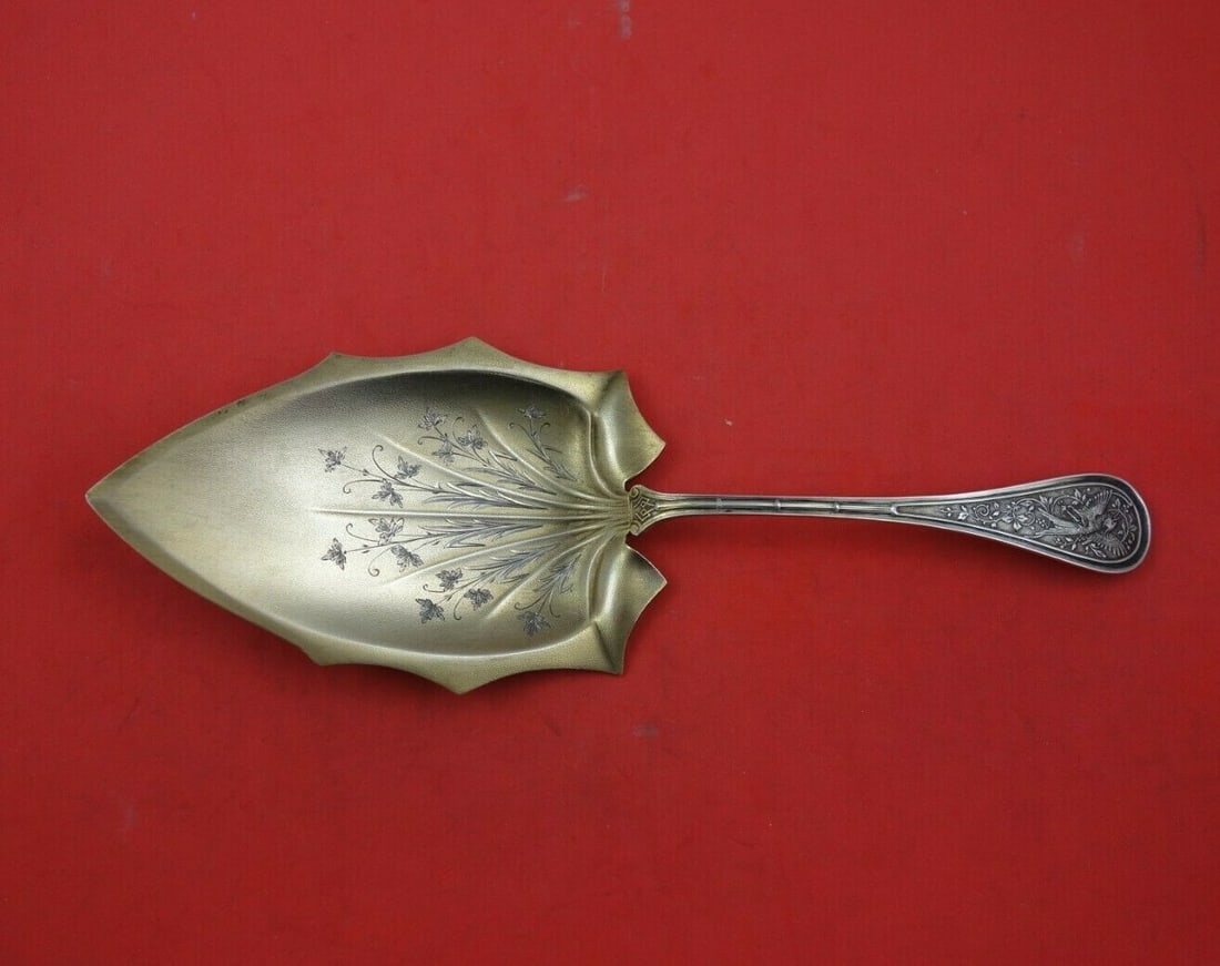 Wendt Bird Pattern Sterling Silver Pie Server 9 Inch Bright-Cut: Wendt Bird Pattern Sterling Silver Pie Server 9 Inch Bright-Cut This exquisite pie server from Wendt showcases a beautiful bird motif, crafted from high-quality sterling silver. Measuring 9 inches, it