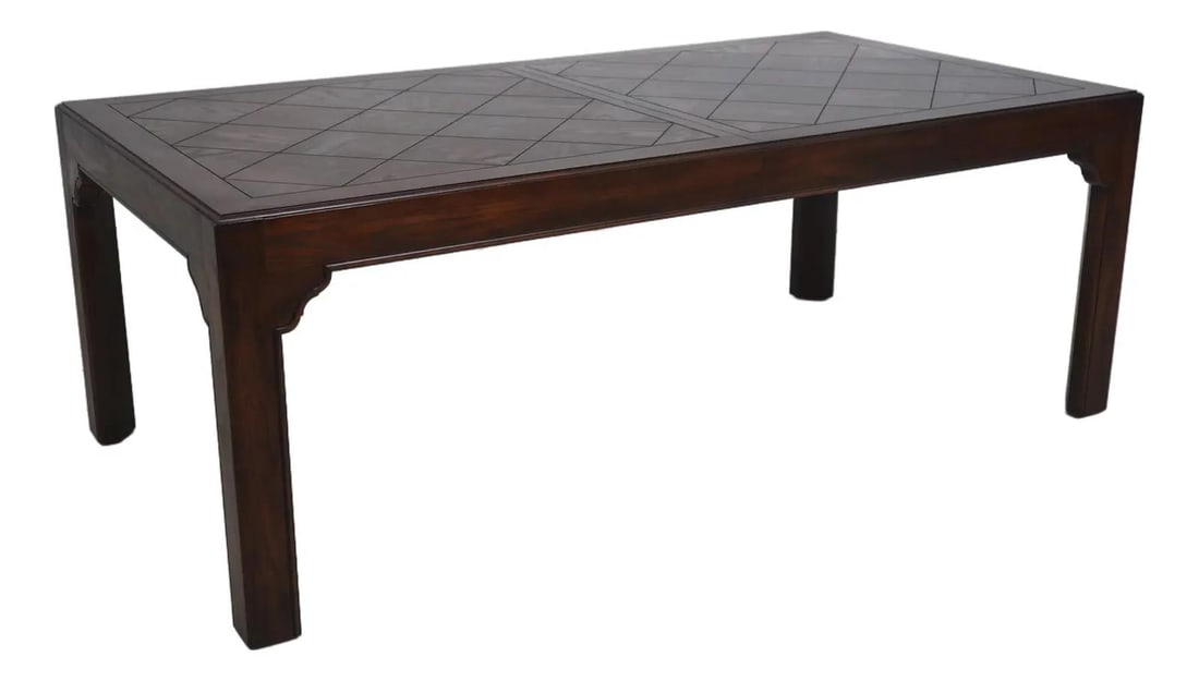 Traditional Solid Oak Dining Table with Two Extension Leaves (1 of 10)