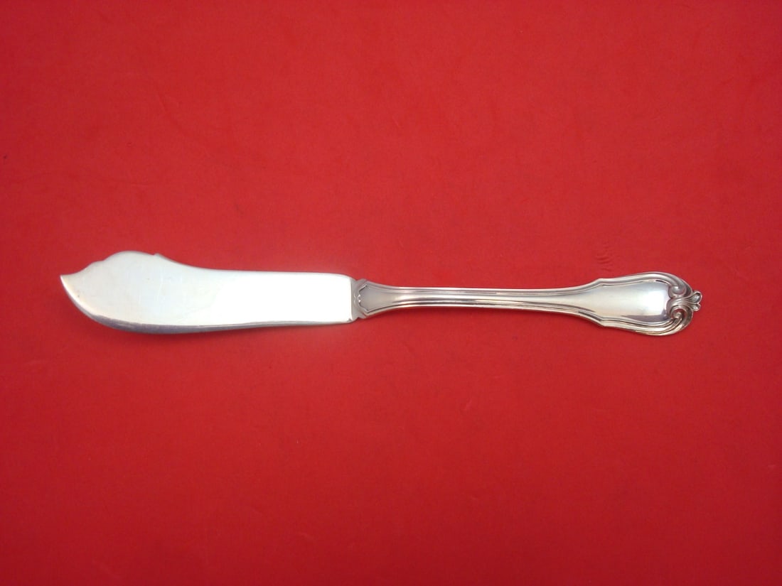Buccellati Borgia Sterling Silver Fish Knife 8.5 Inch Flat Handle: Buccellati Borgia Sterling Silver Fish Knife 8.5 Inch Flat Handle This exquisite fish knife from Buccellati features the iconic Borgia pattern, crafted from high-quality sterling silver. The flat hand