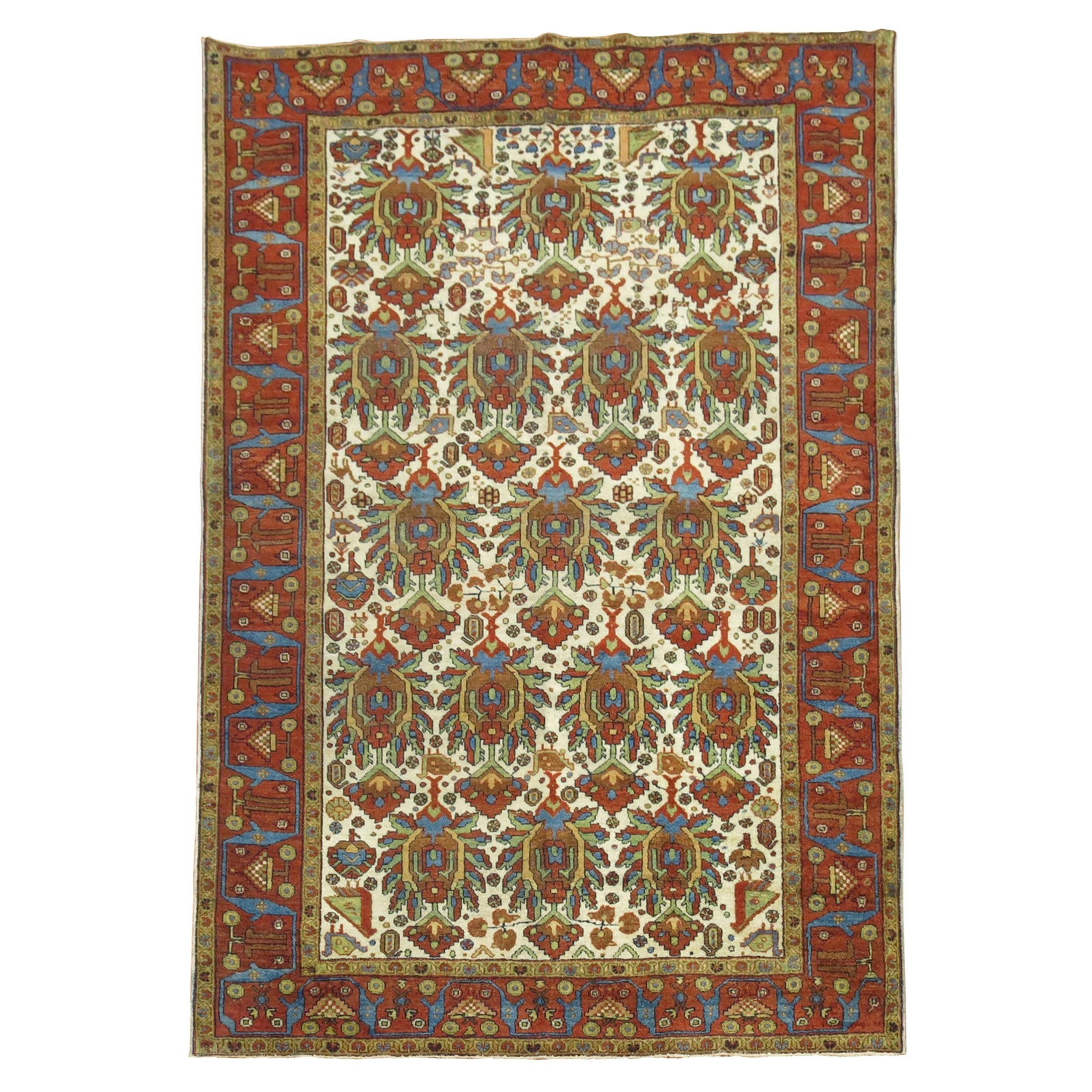 Zabihi Collection 20th Century Heriz Serapi Ivory Wool Rug 55x76: Zabihi Collection 20th Century Heriz Serapi Ivory Wool Rug 55x76 Discover the exquisite craftsmanship of the Zabihi Collection Northwest Persian Ivory Rug, a remarkable piece that embodies the artistr