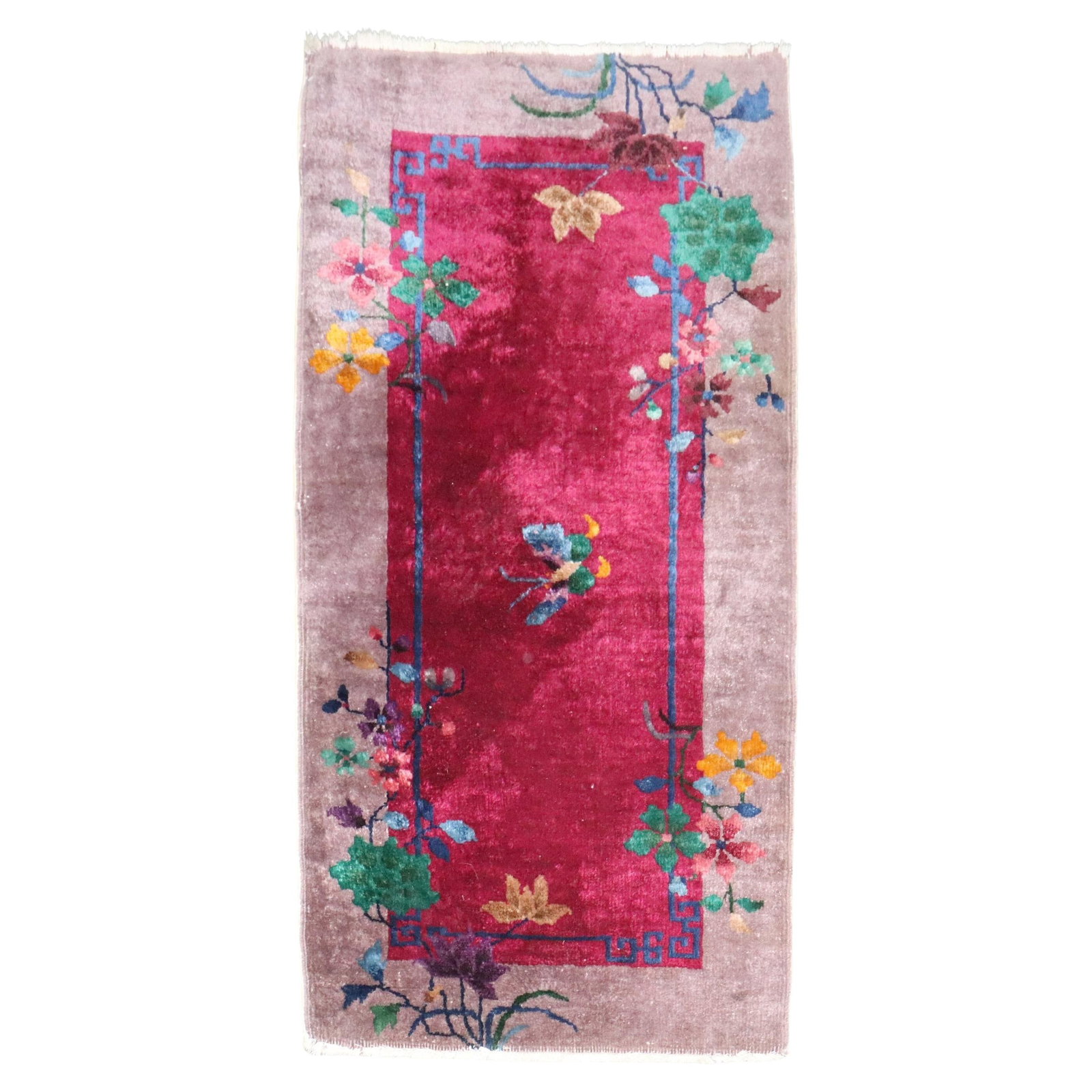 Small Chinese Art Deco Wool Rug Circa 1930 Hand-Knotted: Small Chinese Art Deco Wool Rug Circa 1930 Hand-Knotted This small Chinese Art Deco carpet is crafted from hand-knotted wool, reflecting the Chinese Chippendale style. Originating from China and datin