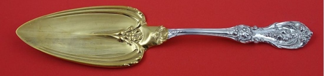 Reed and Barton Francis I Sterling Silver Pie Server 9 3/8 Inch Gold Washed: Reed and Barton Francis I Sterling Silver Pie Server 9 3/8 Inch Gold Washed This exquisite pie server from the Francis I pattern by Reed & Barton is a stunning addition to any table setting. Crafted f