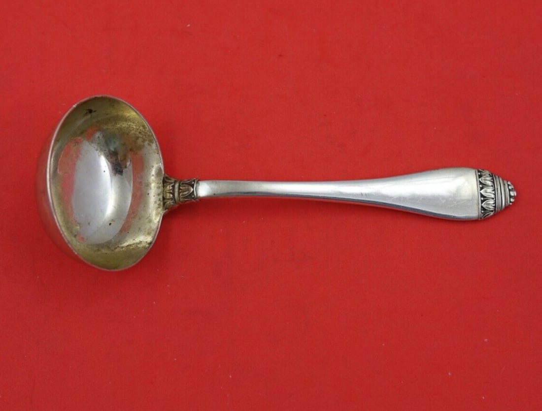 Buccellati French Empire Sterling Silver Gravy Ladle 7 Inch: Buccellati French Empire Sterling Silver Gravy Ladle 7 Inch This exquisite gravy ladle is a stunning piece from Buccellati, showcasing the elegant French Empire pattern. Crafted in Italy from high-qua