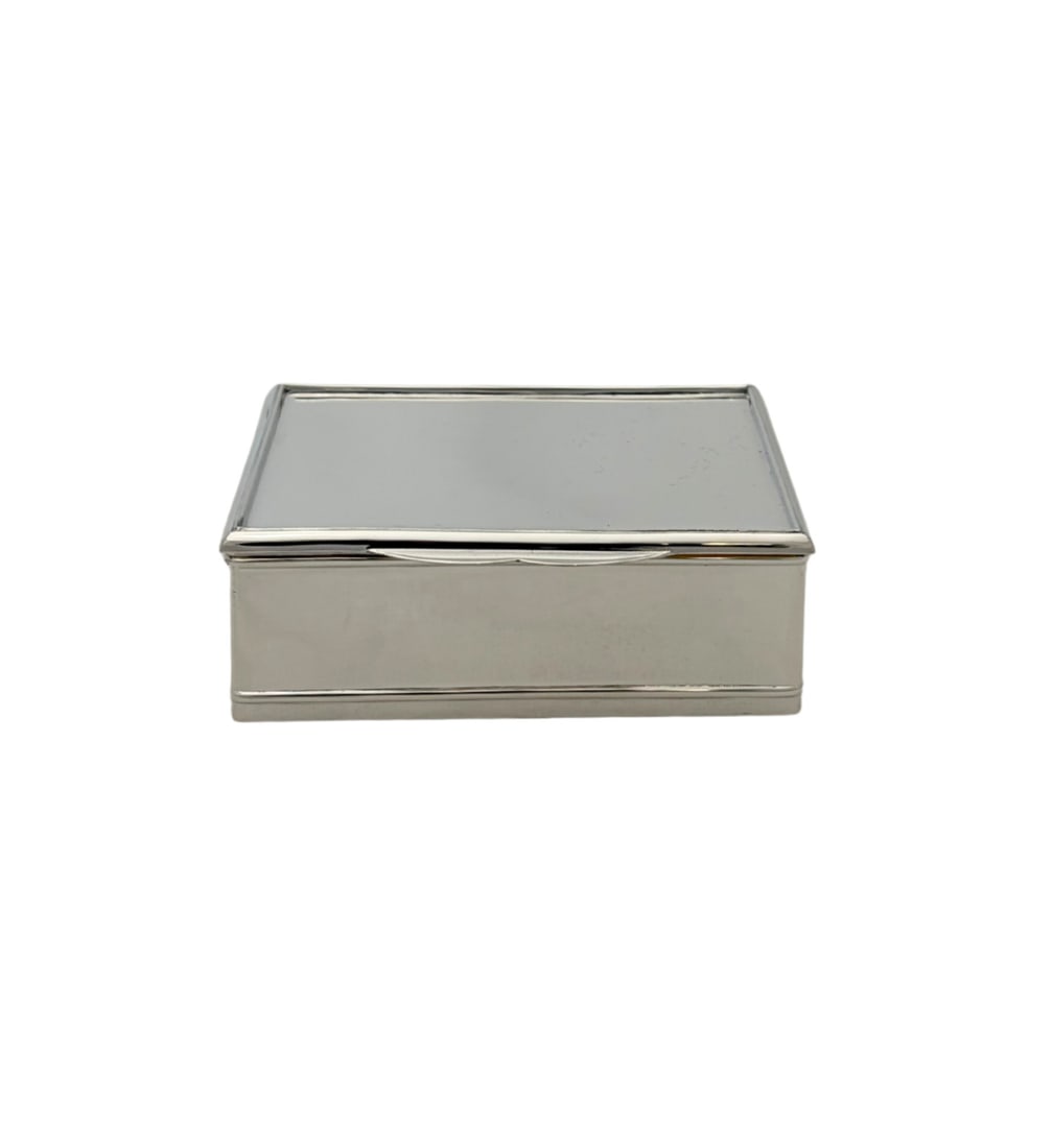 Handmade Modern 925 Sterling Silver Besamim Spice Box from Portugal: Handmade Modern 925 Sterling Silver Besamim Spice Box from Portugal This handmade besumim holder spice box is crafted from 925 sterling silver and features a modern, shiny, sleek finish with rectangul