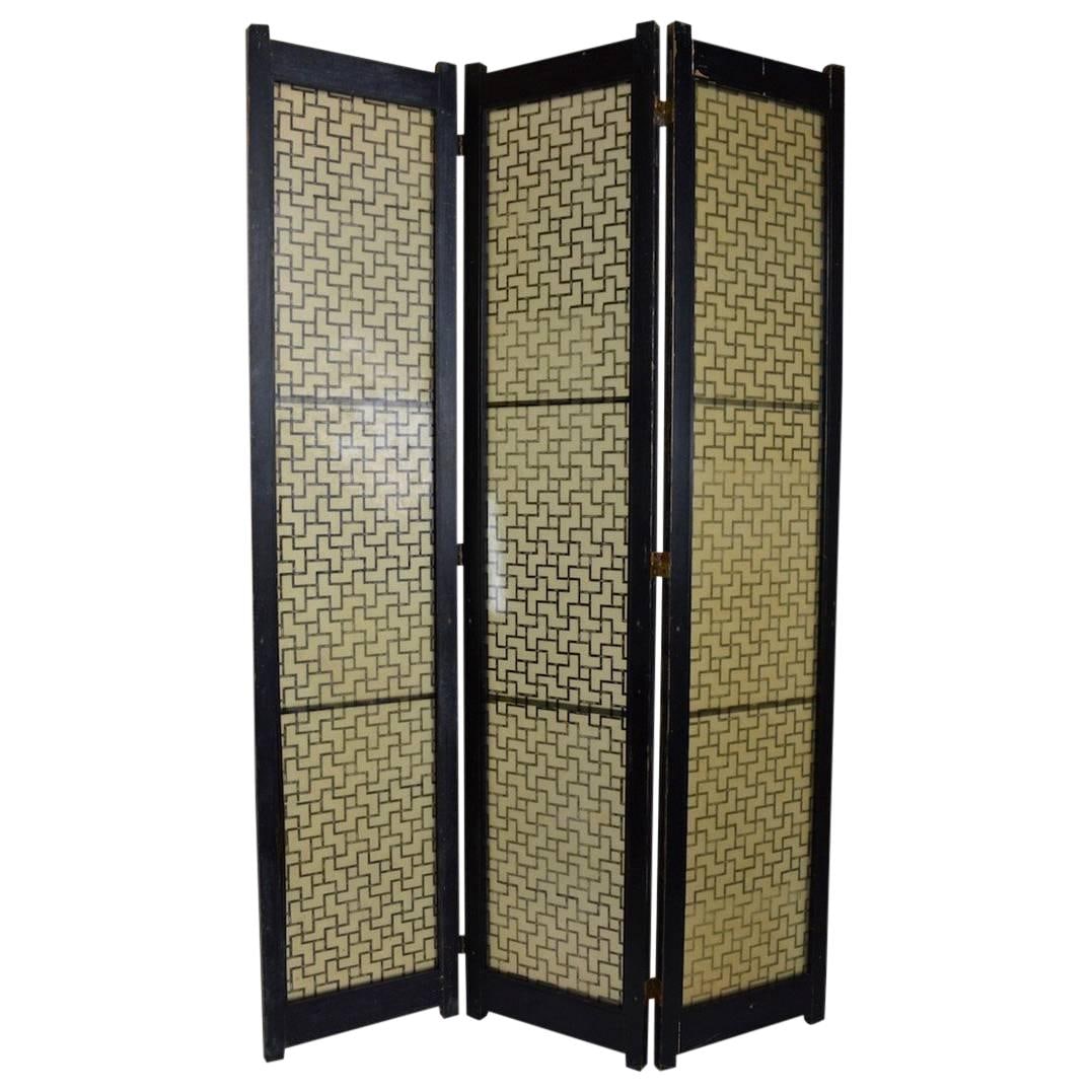 Tropicraft Mid Century Black Wood Folding Screen 3 Panels: Tropicraft Mid Century Black Wood Folding Screen 3 Panels This striking Mid Century Folding Screen by Tropicraft of San Francisco features a unique three-panel design. The outer frame is constructed f