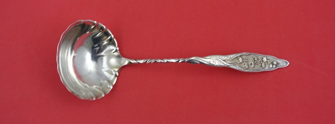 Whiting Sterling Silver Gravy Ladle Lily of the Valley 8.5 Fluted Twist Handle: Whiting Sterling Silver Gravy Ladle Lily of the Valley 8.5 Fluted Twist Handle This exquisite gravy ladle by Whiting features the elegant "Lily of the Valley" pattern, crafted from high-quality sterli