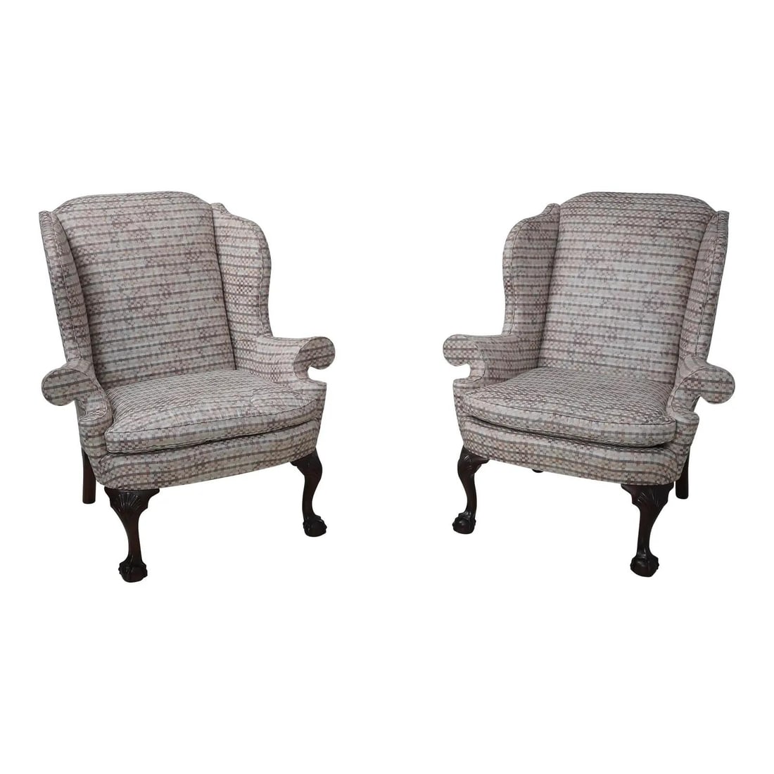Kindel Winterthur Mahogany Wing Chairs Pair with Carved Details: Kindel Winterthur Mahogany Wing Chairs Pair with Carved Details Enhance your living space with this exquisite Pair of Kindel Winterthur Philadelphia Mahogany Wing Chairs. Crafted from high-quality mah