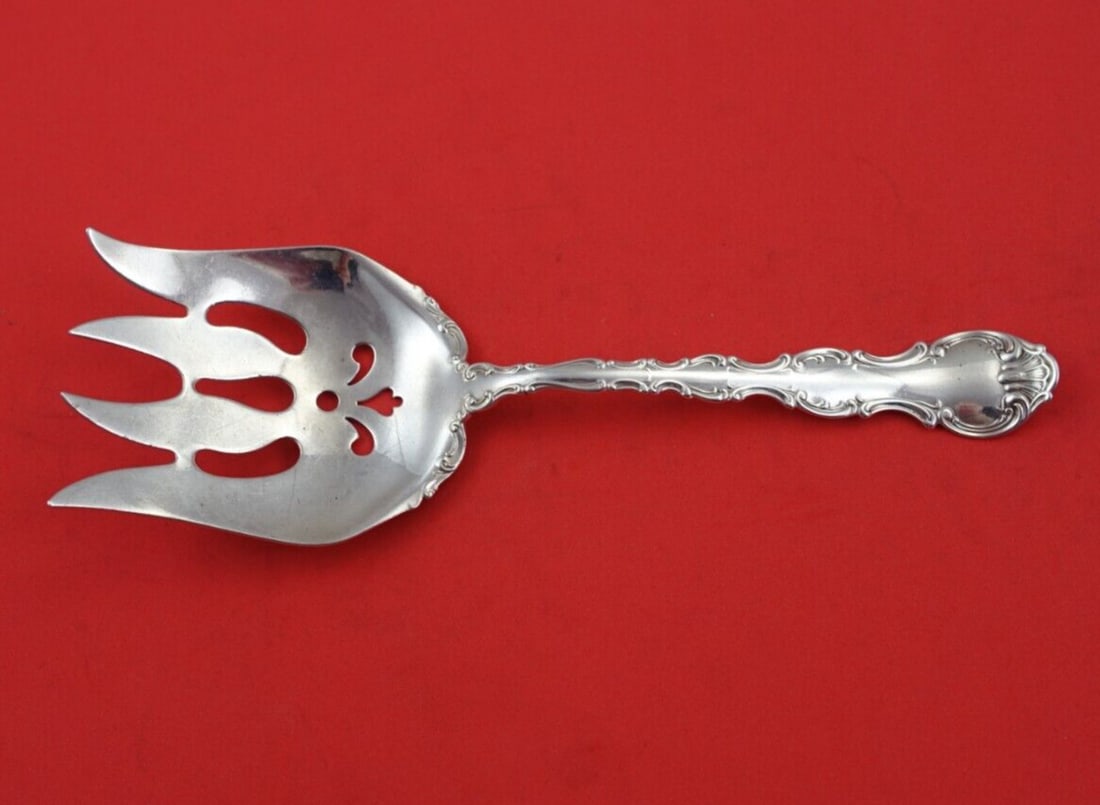 Gorham Strasbourg Sterling Silver Fish Serving Fork 7 3/8 Inch: Gorham Strasbourg Sterling Silver Fish Serving Fork 7 3/8 Inch Enhance your dining experience with this exquisite Strasbourg Fish Serving Fork by Gorham. Crafted from high-quality sterling silver, thi