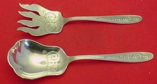 International Sterling Silver Wedgwood 2-Piece Salad Serving Set 9": International Sterling Silver Wedgwood 2-Piece Salad Serving Set 9" This exquisite 2-piece salad serving set, crafted from sterling silver, showcases the elegant Wedgwood pattern by International. Eac