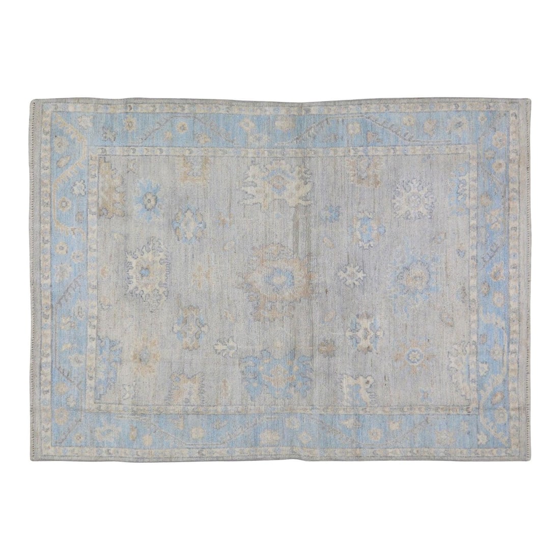 Gray Wool Oushak Area Rug Hand Knotted 5'x7': Gray Wool Oushak Area Rug Hand Knotted 5'x7' This Oushak hand-knotted wool rug is crafted using traditional rug-making techniques, blending timeless craftsmanship with a modern design sensibility. The
