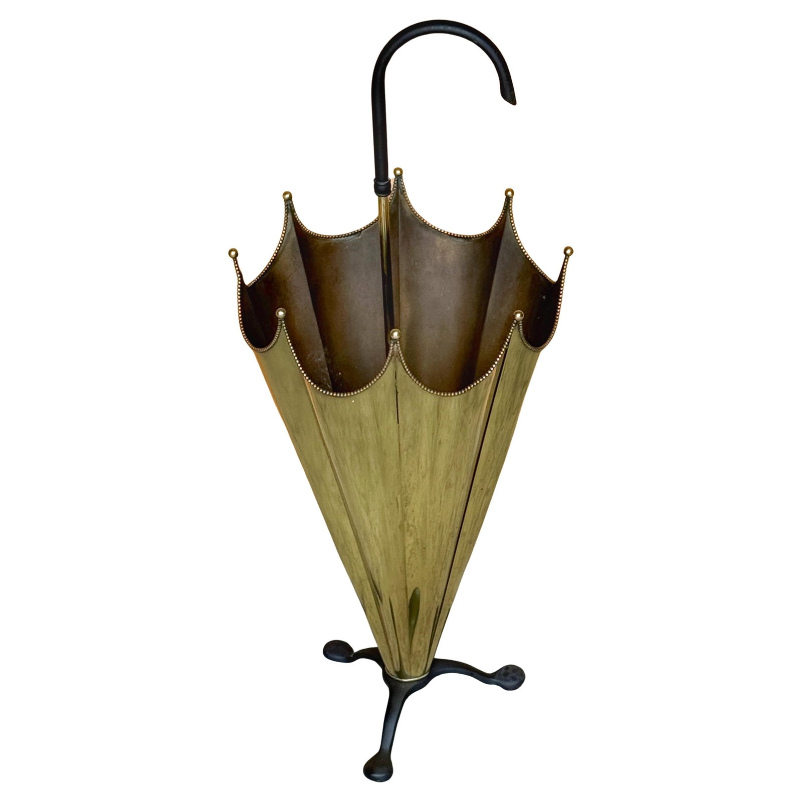 High Victorian English Brass Iron Umbrella Stand Circa 1900: High Victorian English Brass Iron Umbrella Stand Circa 1900 This charming Antique English Brass and Iron Umbrella Stand, crafted in the whimsical form of an open umbrella, dates back to the early 20th