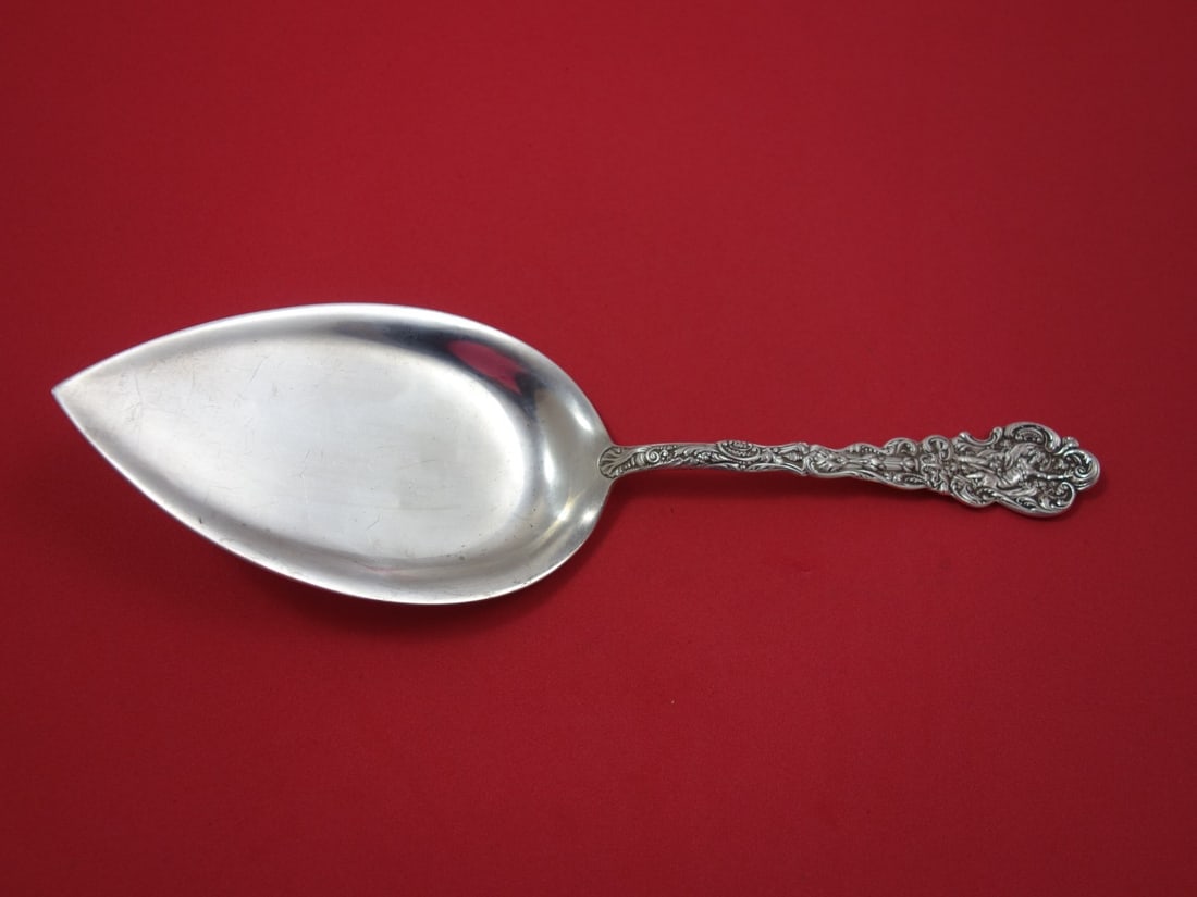 Gorham Versailles Sterling Silver 9 Inch Pie Server Monogrammed: Gorham Versailles Sterling Silver 9 Inch Pie Server Monogrammed Presenting the exquisite Versailles by Gorham Sterling Silver Pie Server, a stunning addition to any table setting. Crafted from all ste