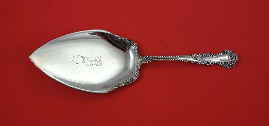 Gorham Cambridge Sterling Silver Pie Server 9" with Monogrammed Blade: Gorham Cambridge Sterling Silver Pie Server 9" with Monogrammed Blade This exquisite pie server from the Cambridge pattern by Gorham is crafted from high-quality sterling silver, showcasing a flat han