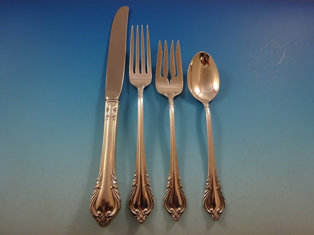 International Sterling Silver Grand Recollection Flatware Set 20 Pcs with Caddy: International Sterling Silver Grand Recollection Flatware Set 20 Pcs with Caddy Elevate your dining experience with the Grand Recollection Sterling Silver Flatware Set by International Silver. This ex