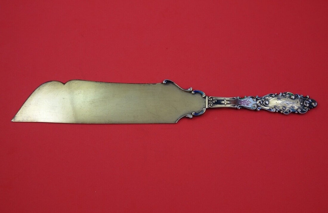 Gorham Luxembourg Sterling Silver Cake Knife Vermeil 10 3/4" Monogrammed: Gorham Luxembourg Sterling Silver Cake Knife Vermeil 10 3/4" Monogrammed Presenting the Luxembourg pattern cake knife by Gorham, elegantly crafted in sterling silver. This exquisite knife features a v