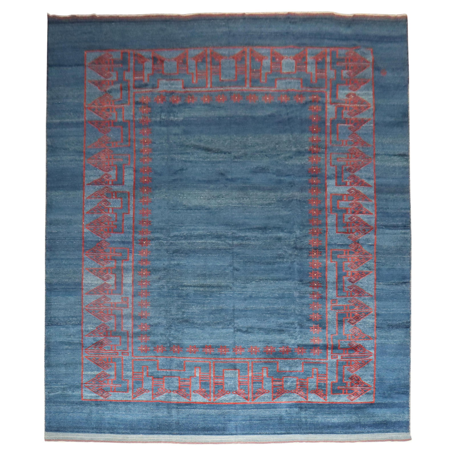 Oversize Hand-Knotted Persian Rug Blue Red 21st Century Wool: Oversize Hand-Knotted Persian Rug Blue Red 21st Century Wool Experience the elegance of this one-of-a-kind oversize contemporary Persian rug, featuring a striking solid design in blue and red. Hand-kn