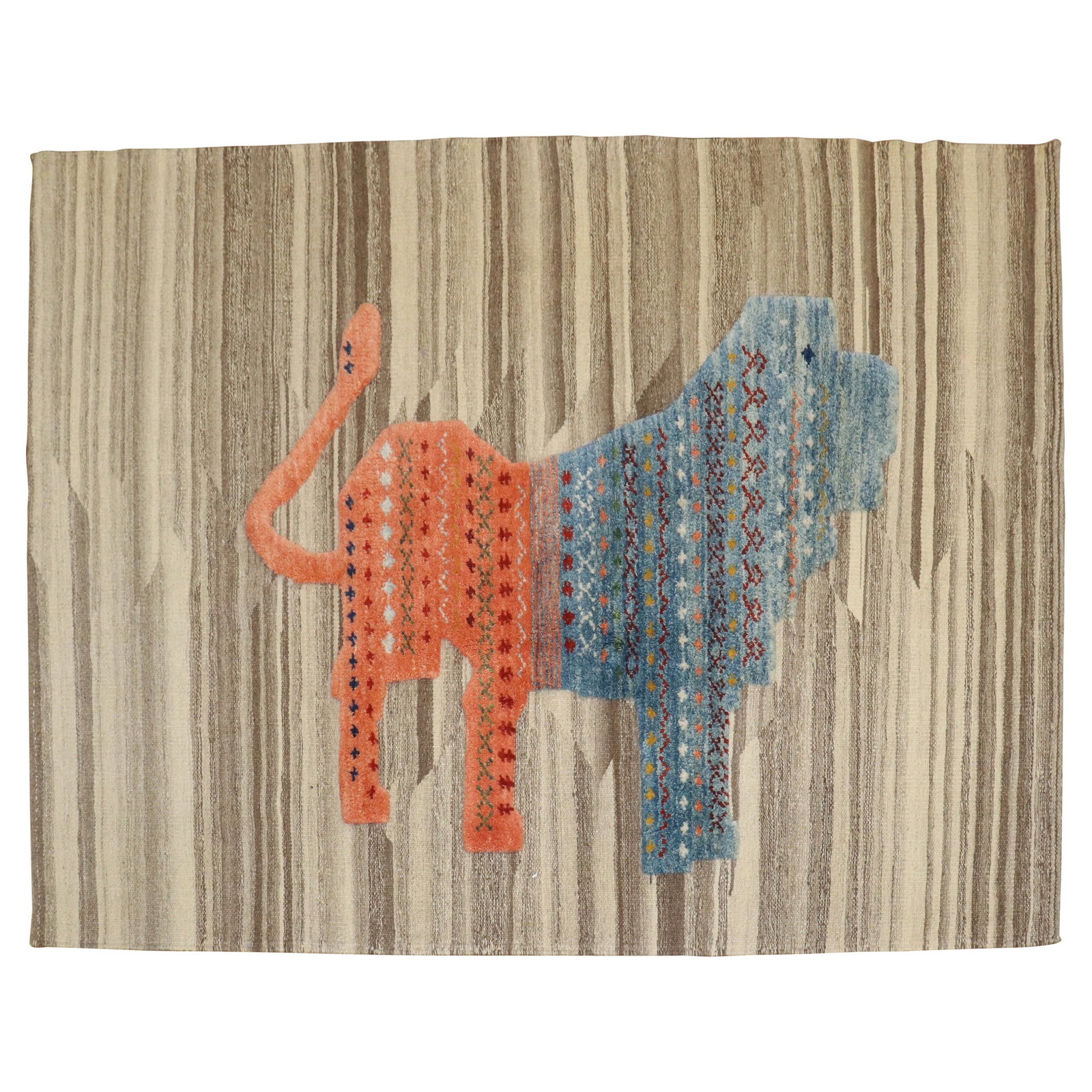 Unique Zabihi Modern Persian Souf Kilim 3D Art Rug 47 x 53 Iran: Unique Zabihi Modern Persian Souf Kilim 3D Art Rug 47 x 53 Iran Explore the exquisite Zabihi Collection Modern Persian Souf Kilim, a unique piece that showcases the rich tradition of Persian rug weavi