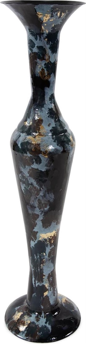Howard Elliott Coastal Charm Blue Hand-Painted Iron Vase 44.5": Howard Elliott Coastal Charm Blue Hand-Painted Iron Vase 44.5" Enhance your space with the Coastal Charm Oceanique Blue Iron Vase, a stunning piece that combines elegance and coastal aesthetics. This 