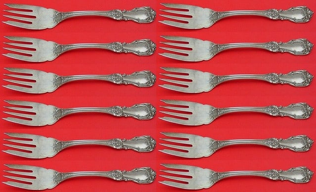 Reed and Barton Burgundy Sterling Silver Salad Fork Set 12 pcs: Reed and Barton Burgundy Sterling Silver Salad Fork Set 12 pcs This exquisite 12-piece set of salad forks from the Burgundy pattern by Reed and Barton is crafted from high-quality sterling silver. Eac